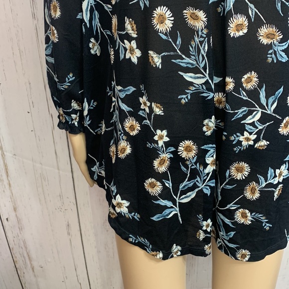 Style & Co Floral Top - Picture 8 of 11